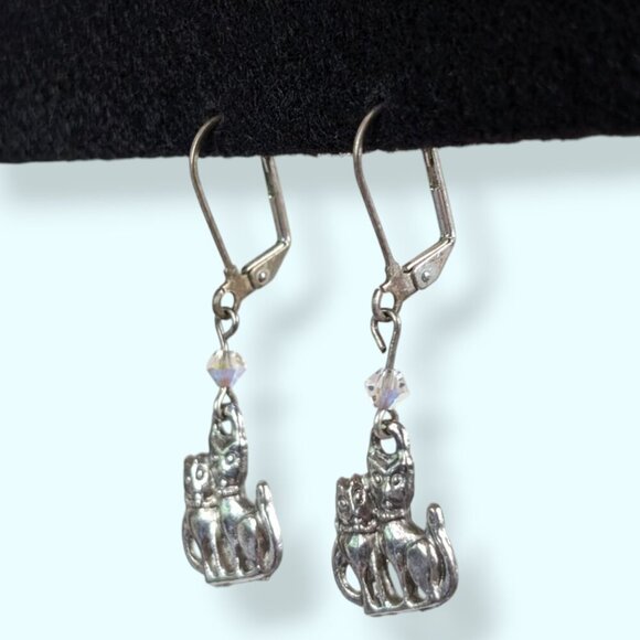 (2/$20) Vintage Dangling Cat Pair Earrings - Picture 3 of 5
